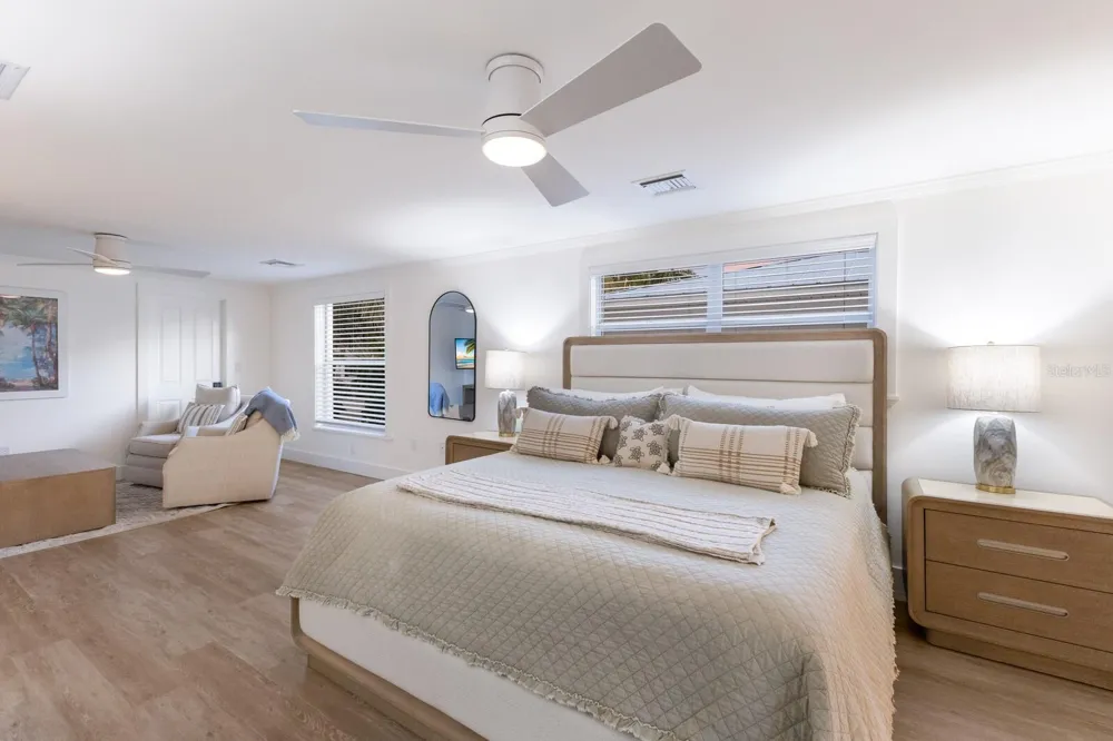 212 OAK AVENUE Anna Maria, FL 34216