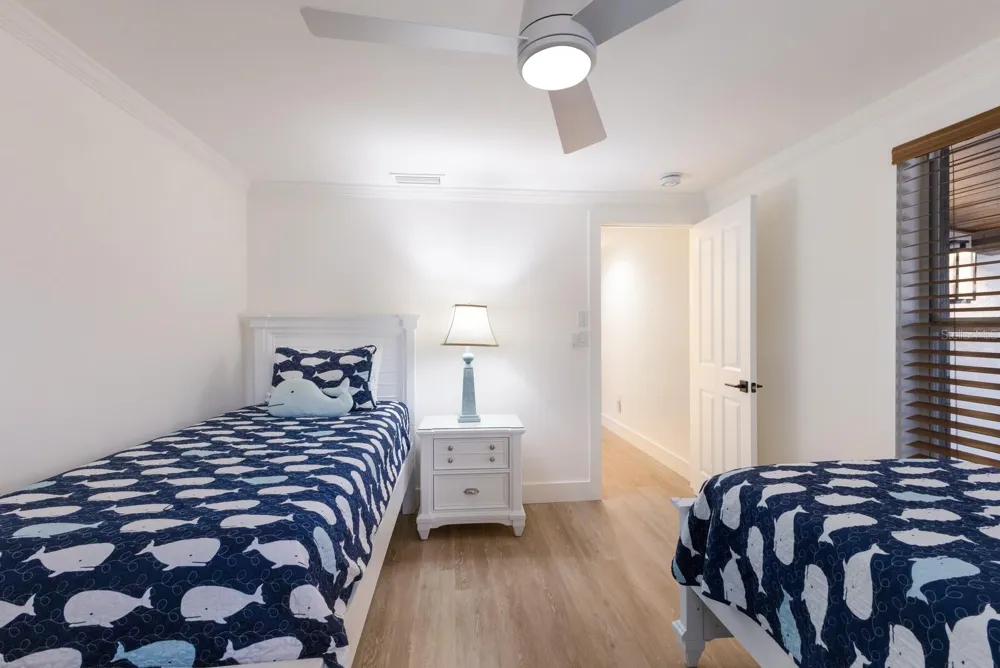 212 OAK AVENUE Anna Maria, FL 34216