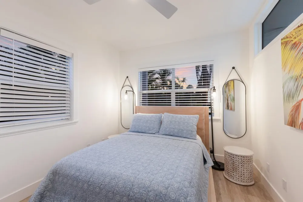 212 OAK AVENUE Anna Maria, FL 34216