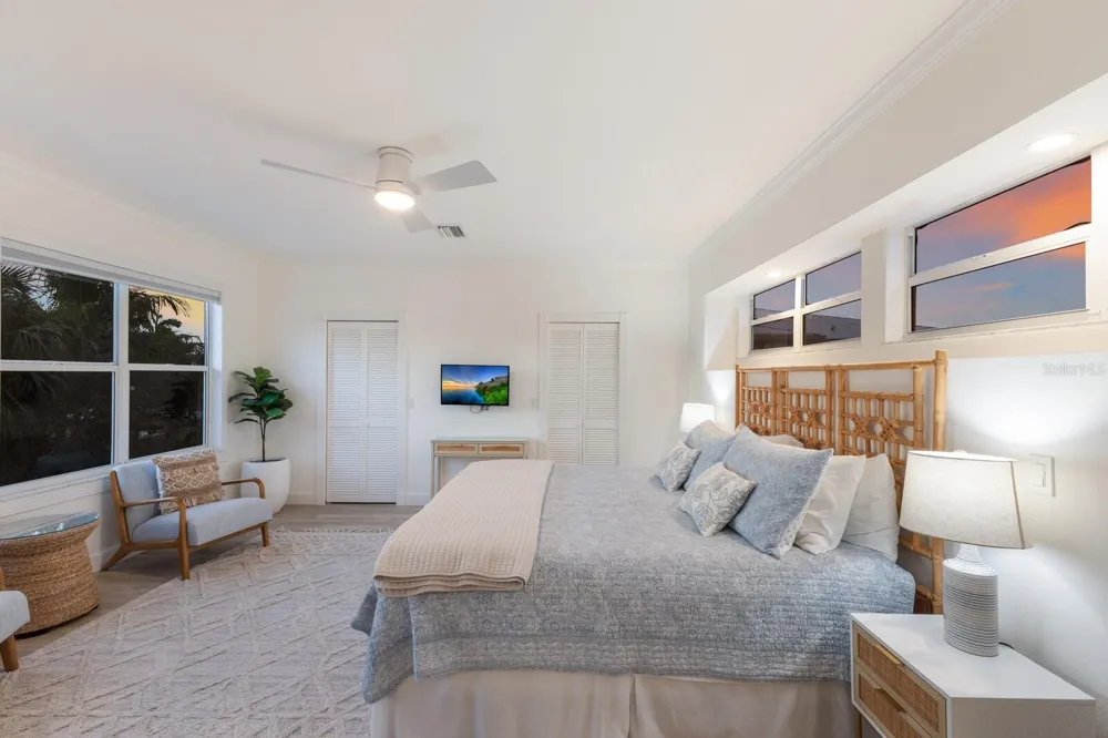 212 OAK AVENUE Anna Maria, FL 34216