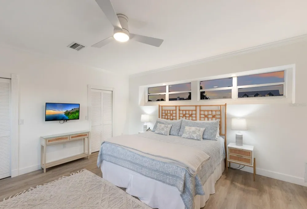 212 OAK AVENUE Anna Maria, FL 34216