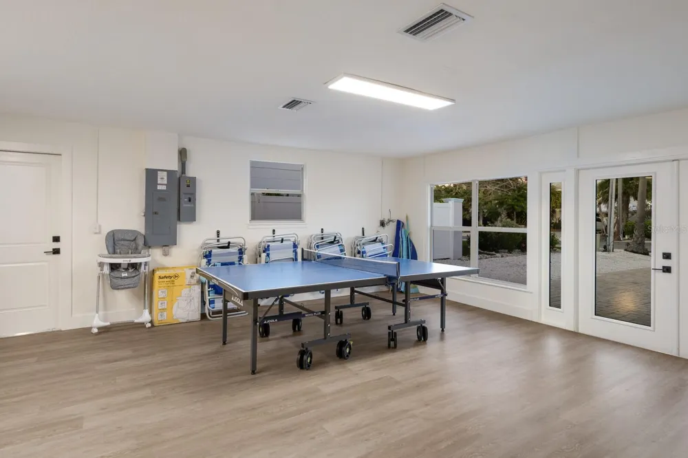 212 OAK AVENUE Anna Maria, FL 34216