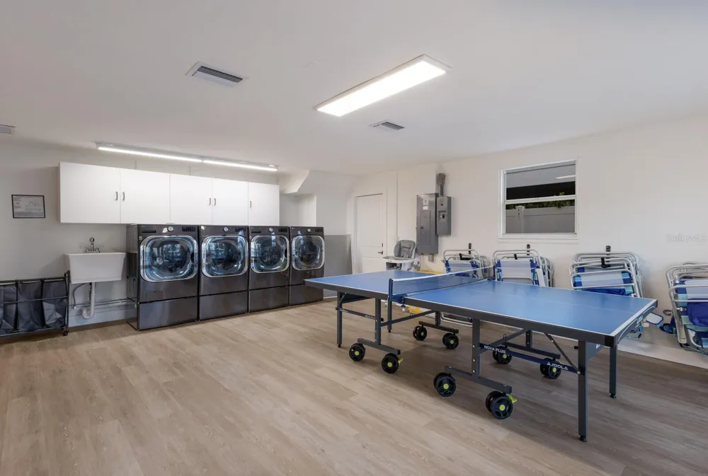 212 OAK AVENUE Anna Maria, FL 34216