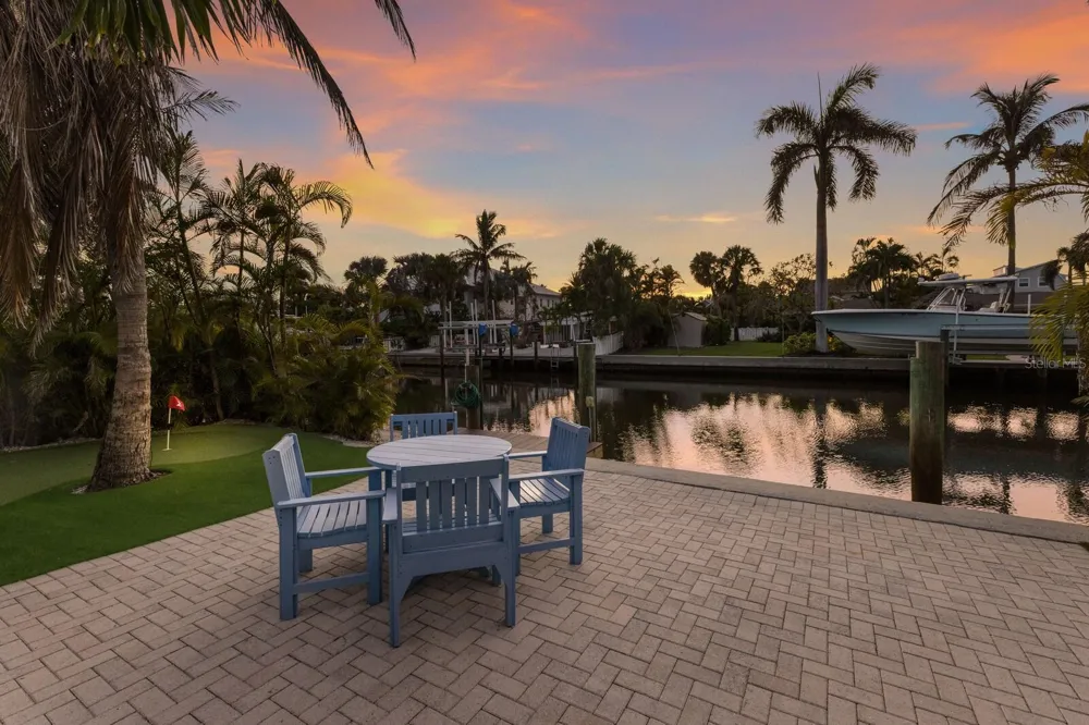 212 OAK AVENUE Anna Maria, FL 34216