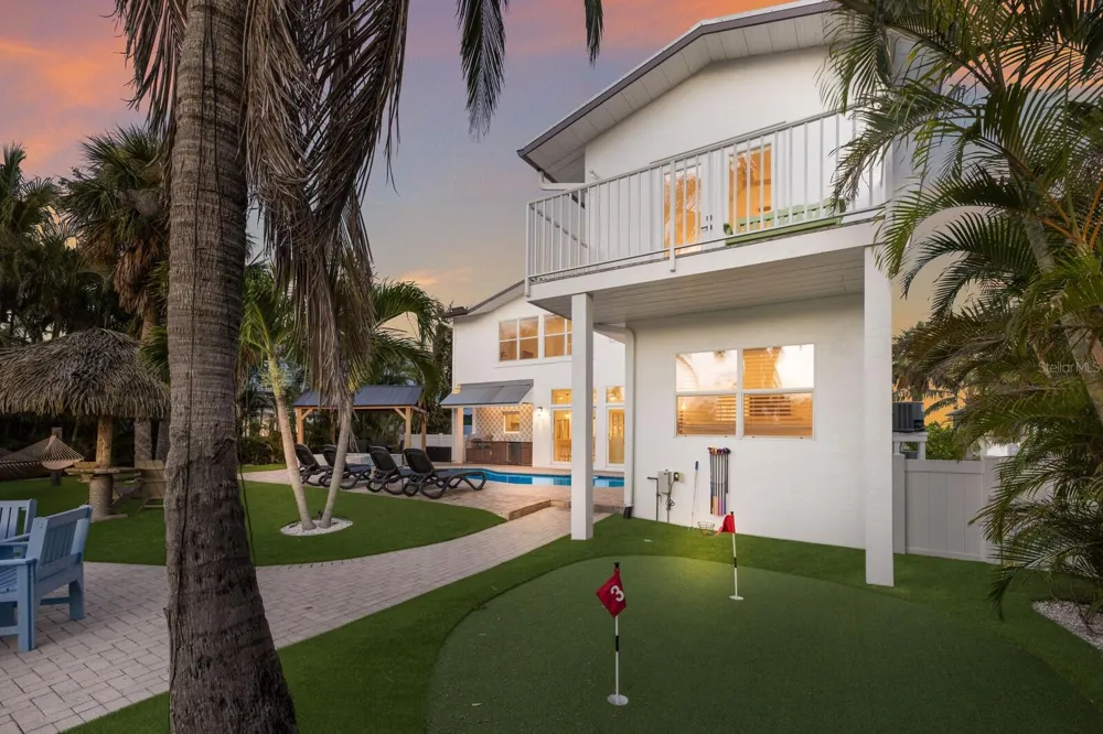 212 OAK AVENUE Anna Maria, FL 34216