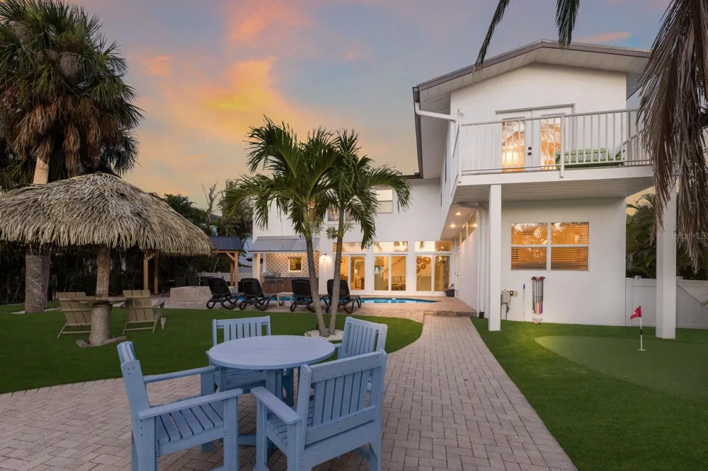 212 OAK AVENUE Anna Maria, FL 34216