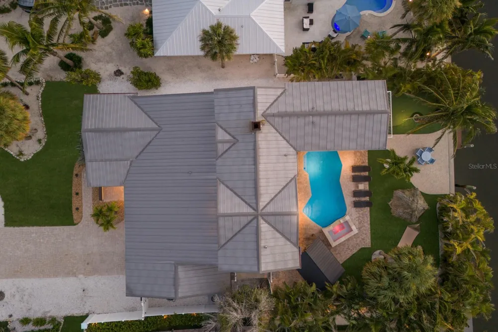 212 OAK AVENUE Anna Maria, FL 34216