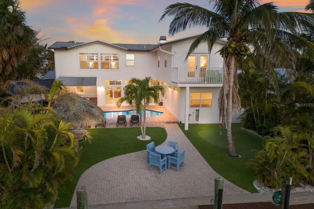 212 OAK AVENUE Anna Maria, FL 34216