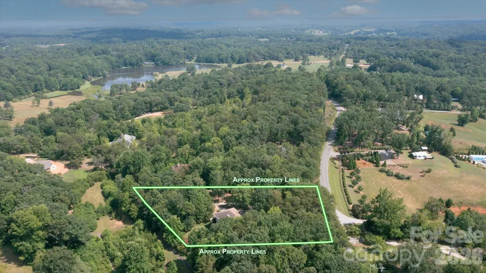 25 Towhee Trail Tryon, NC 28782