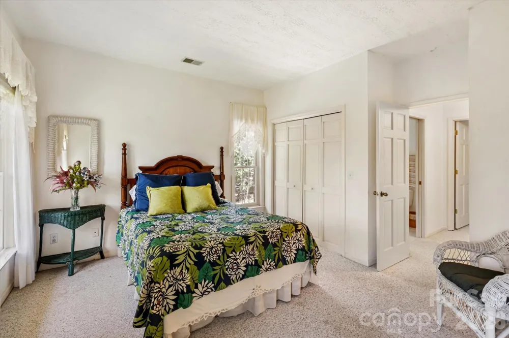 25 Towhee Trail Tryon, NC 28782