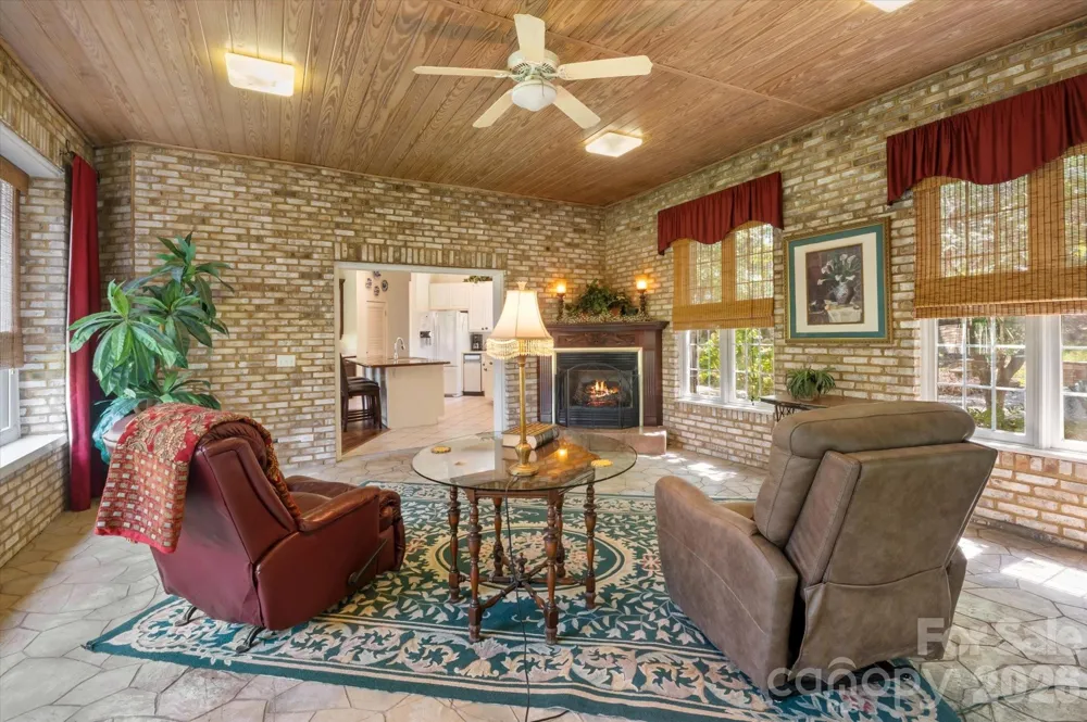 25 Towhee Trail Tryon, NC 28782