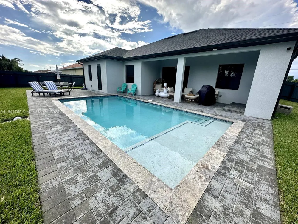 404 NW 1st ST Cape Coral, FL 33993