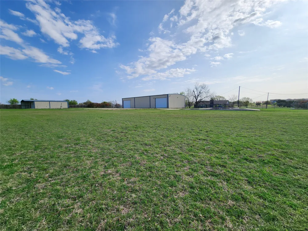 1742 Rowe Loop Pflugerville, TX 78660