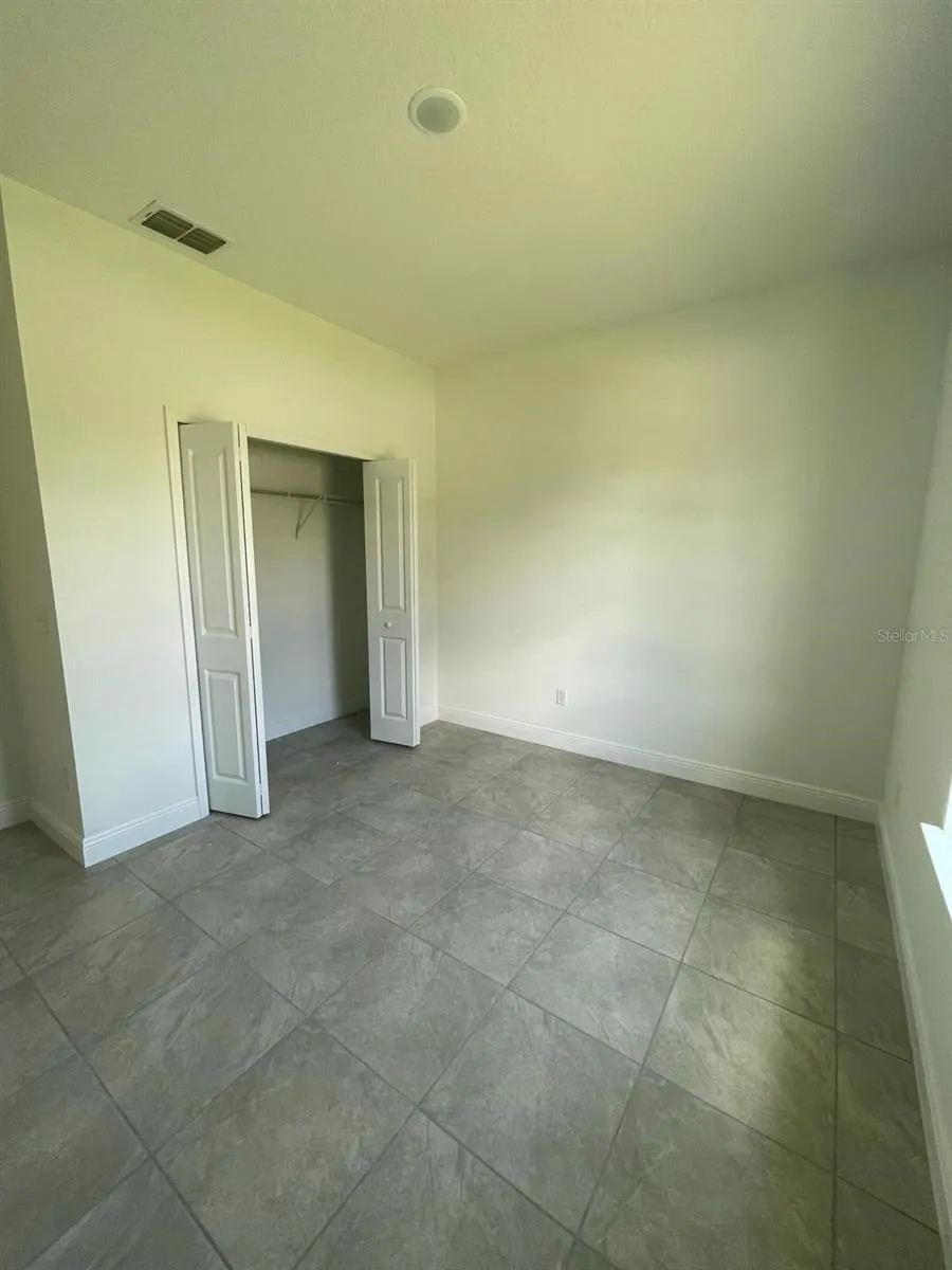 3179 W BARBERTON PLACE Citrus Springs, FL 34433