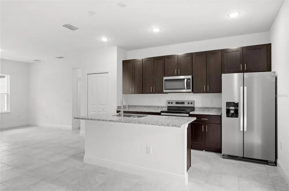 3179 W BARBERTON PLACE Citrus Springs, FL 34433