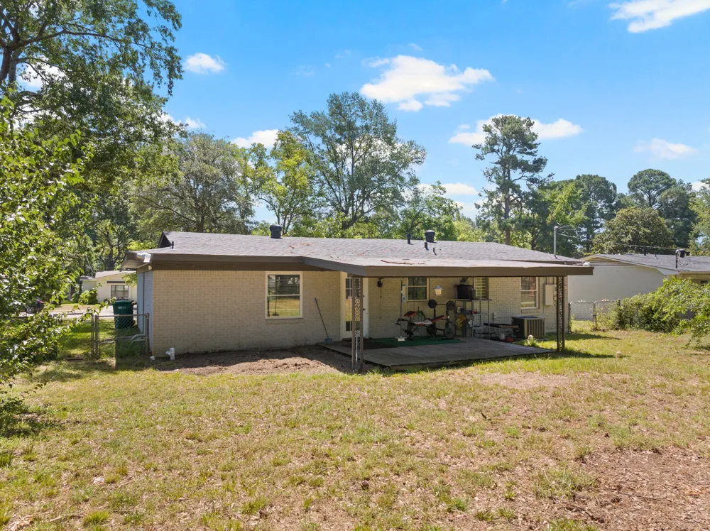 3915 Sabine Texarkana, TX 75503