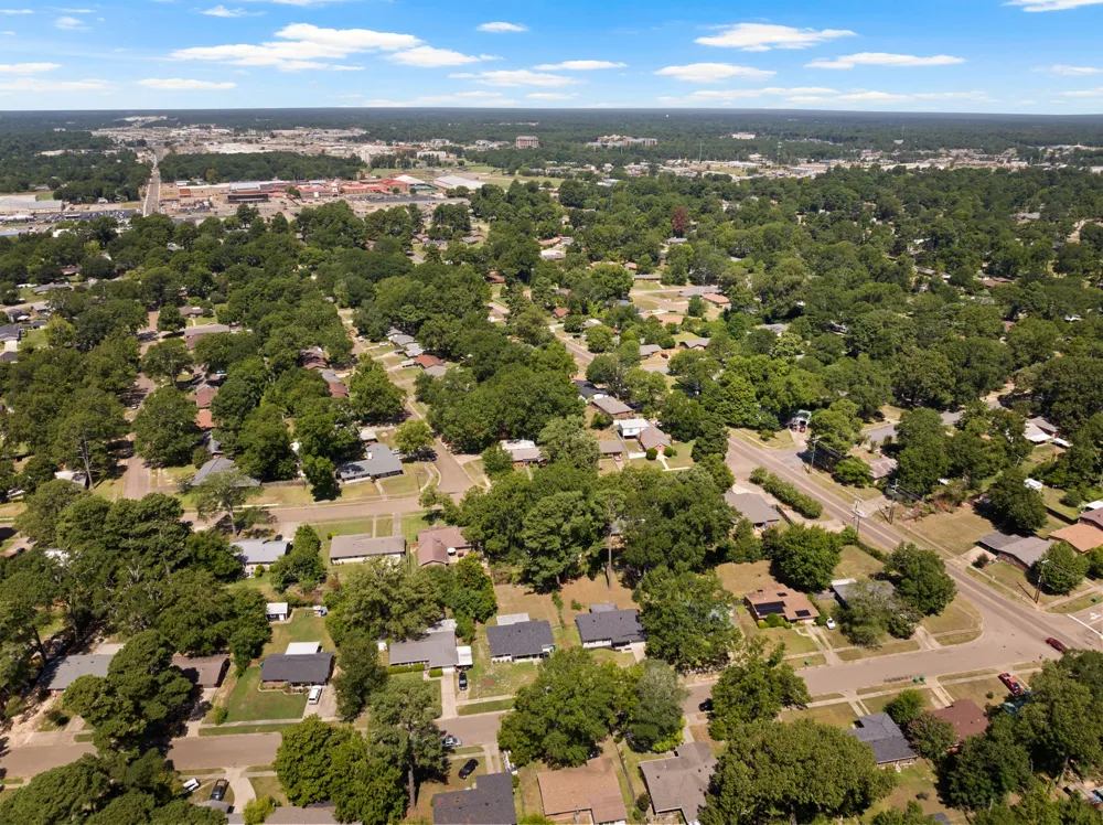 3915 Sabine Texarkana, TX 75503
