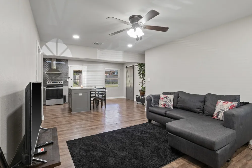 3915 Sabine Texarkana, TX 75503