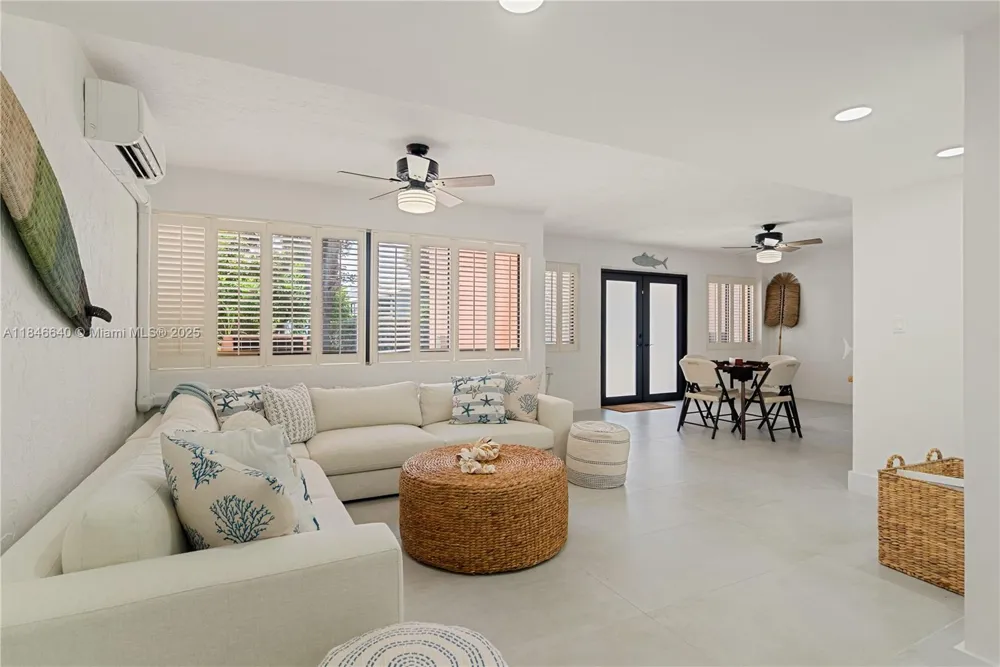 9812 Windward Ave Key Largo, FL 33037