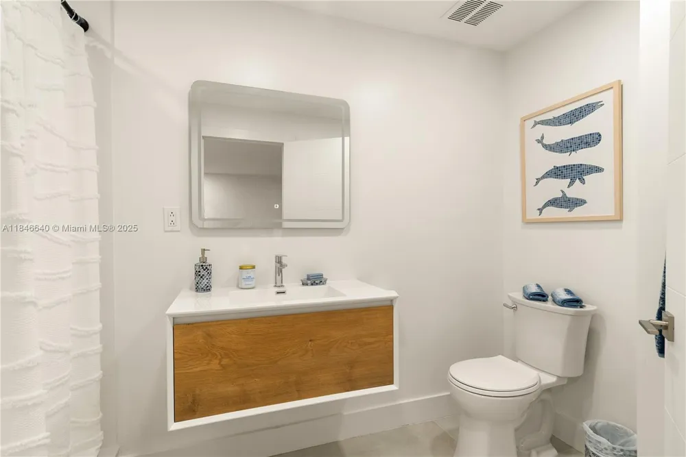 9812 Windward Ave Key Largo, FL 33037
