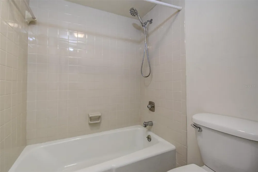 5940 PELICAN BAY PLAZA S #406 Gulfport, FL 33707