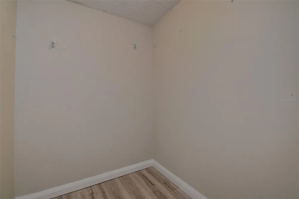 5940 PELICAN BAY PLAZA S #406 Gulfport, FL 33707