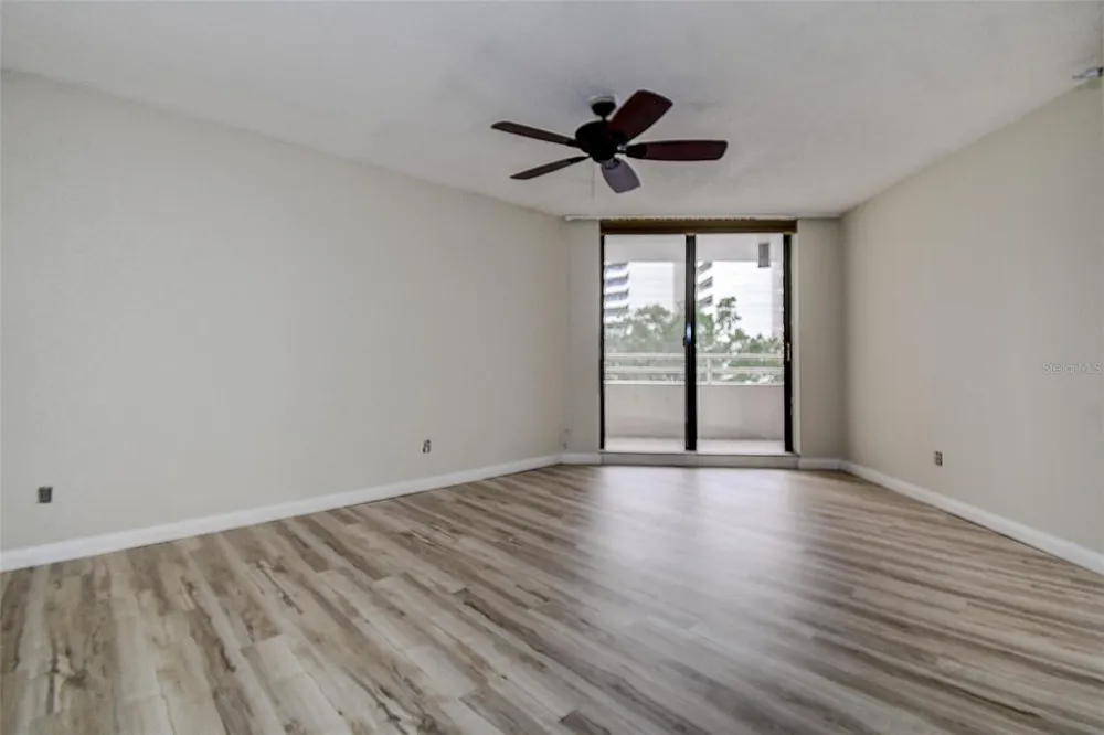 5940 PELICAN BAY PLAZA S #406 Gulfport, FL 33707