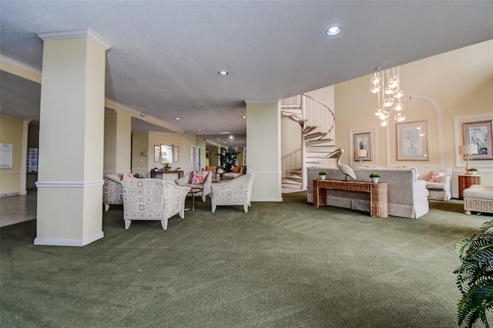 5940 PELICAN BAY PLAZA S #406 Gulfport, FL 33707