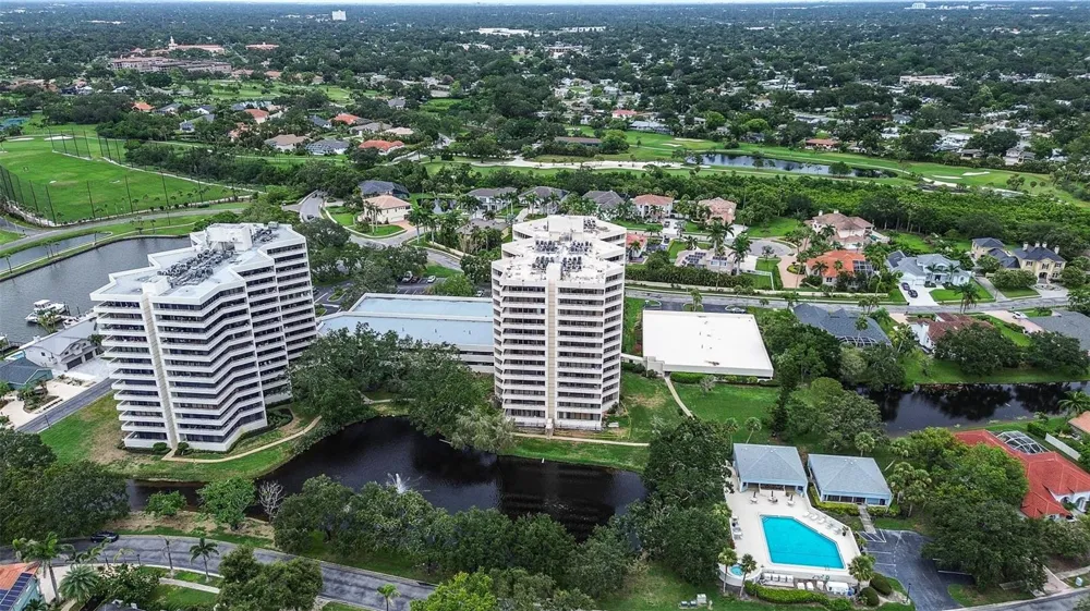 5940 PELICAN BAY PLAZA S #406 Gulfport, FL 33707