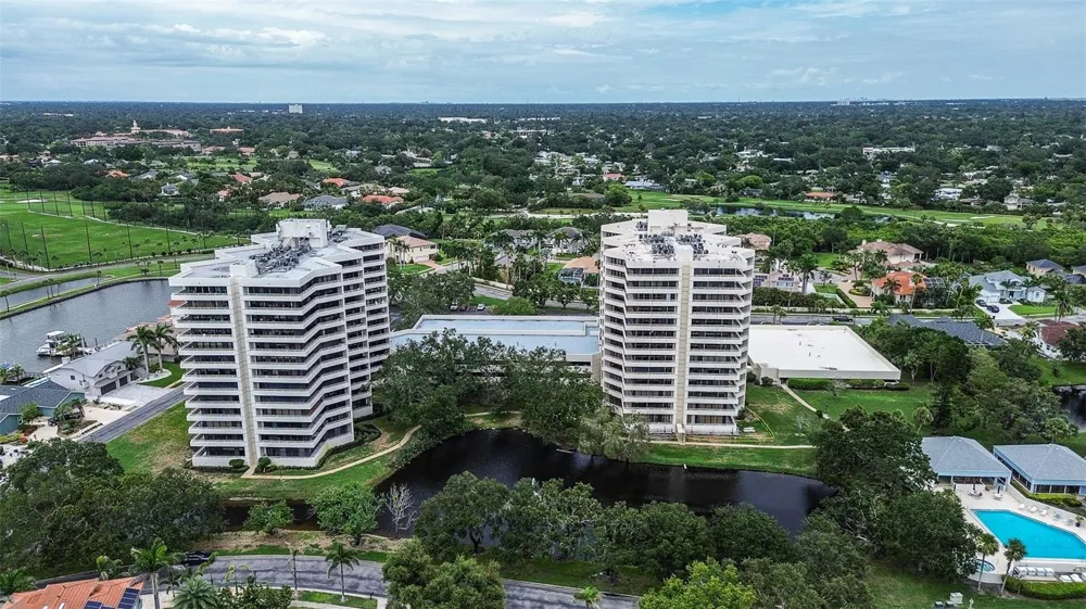 5940 PELICAN BAY PLAZA S #406 Gulfport, FL 33707