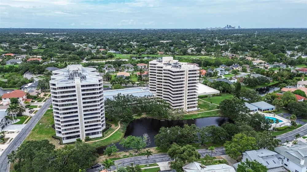 5940 PELICAN BAY PLAZA S #406 Gulfport, FL 33707