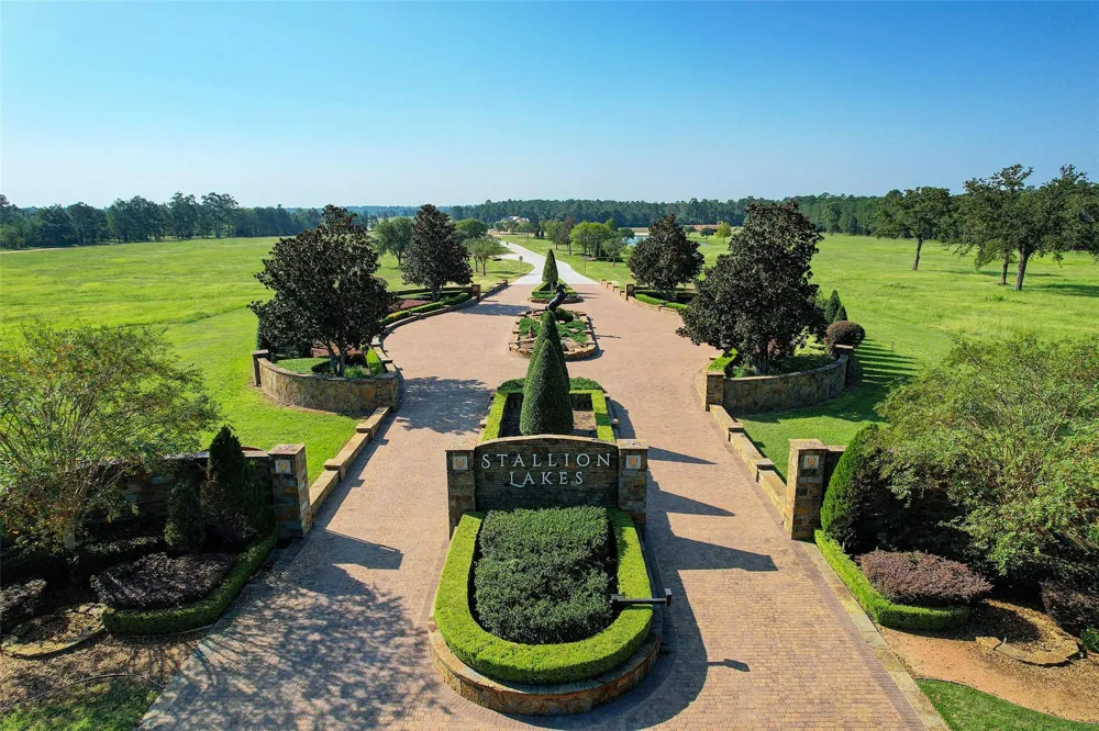 2307 Iris Cove Court Hockley, TX 77447
