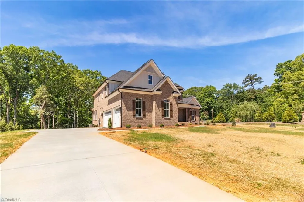 4011 Estate Drive Lewisville, NC 27023