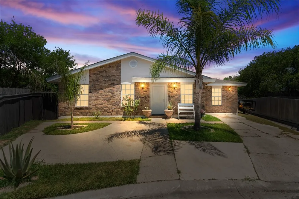 1126 Green Willow Drive Corpus Christi, TX 78405