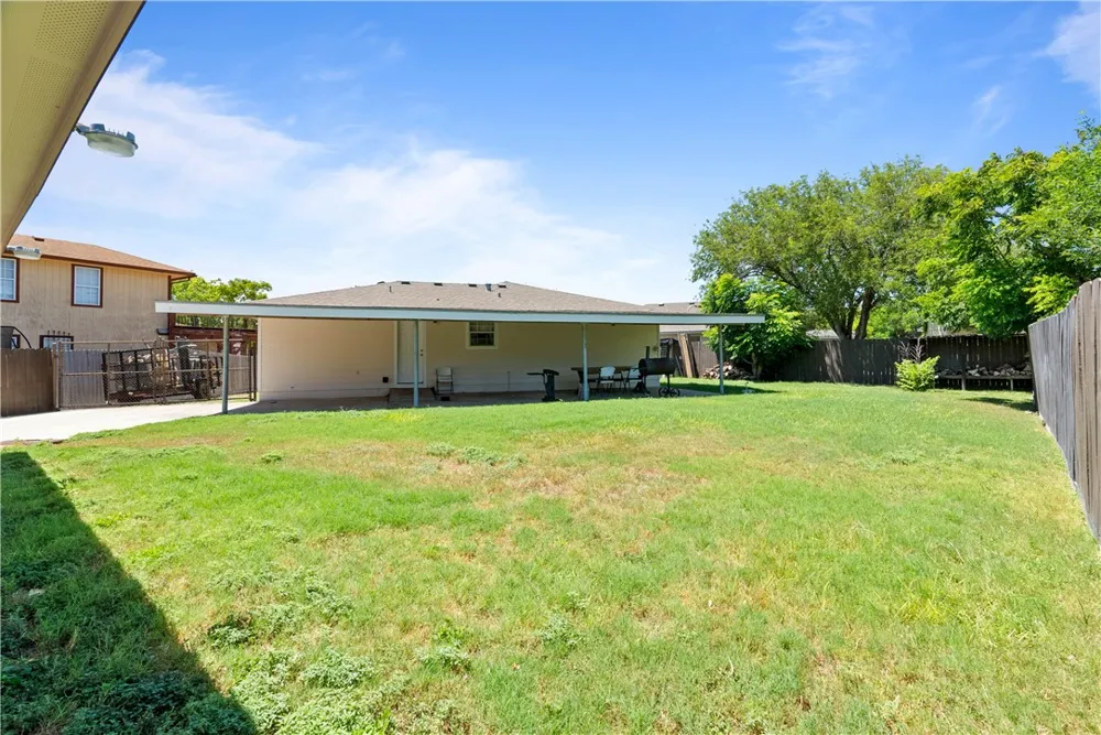 1126 Green Willow Drive Corpus Christi, TX 78405
