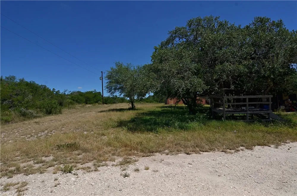 1641 Charco Beeville, TX 78102