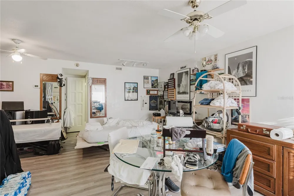8950 PARK BOULEVARD #702 Seminole, FL 33777