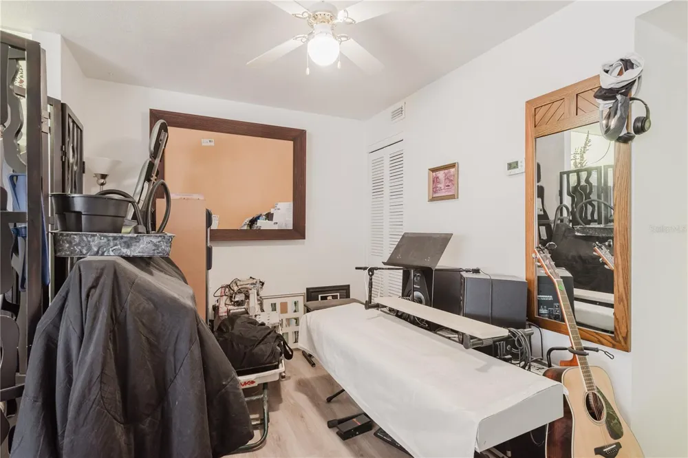 8950 PARK BOULEVARD #702 Seminole, FL 33777