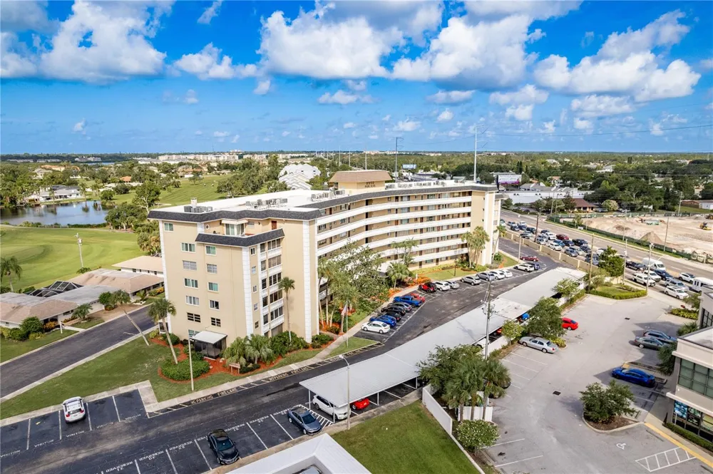 8950 PARK BOULEVARD #702 Seminole, FL 33777