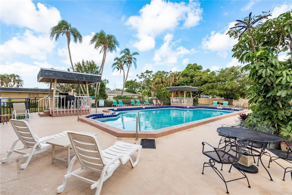 8950 PARK BOULEVARD #702 Seminole, FL 33777