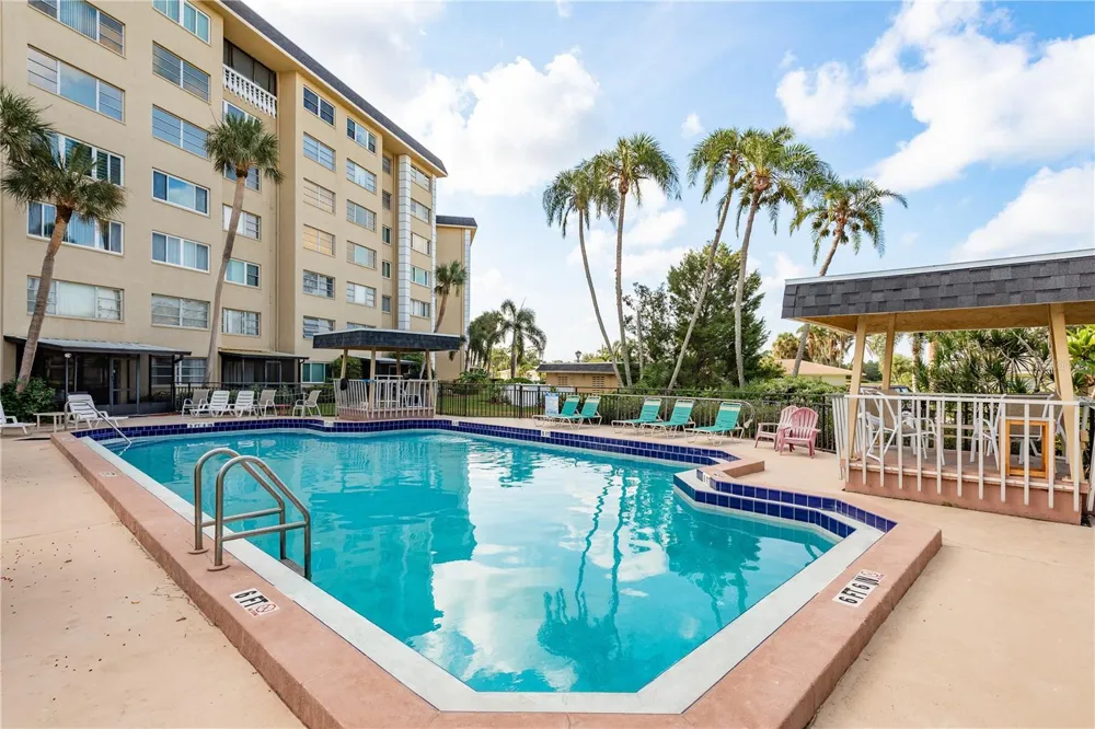 8950 PARK BOULEVARD #702 Seminole, FL 33777