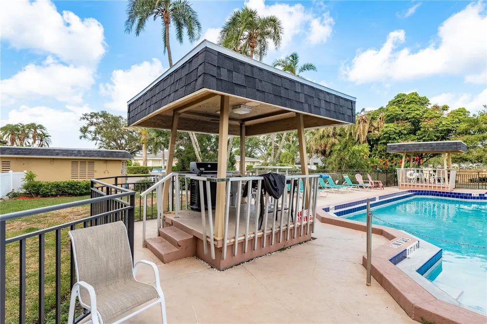 8950 PARK BOULEVARD #702 Seminole, FL 33777