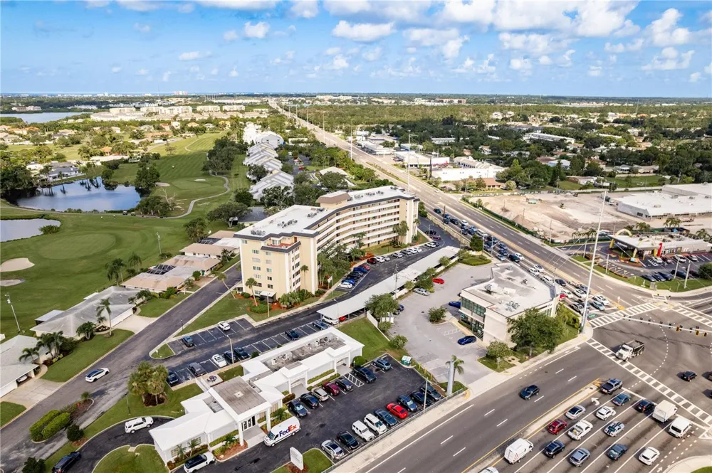 8950 PARK BOULEVARD #702 Seminole, FL 33777