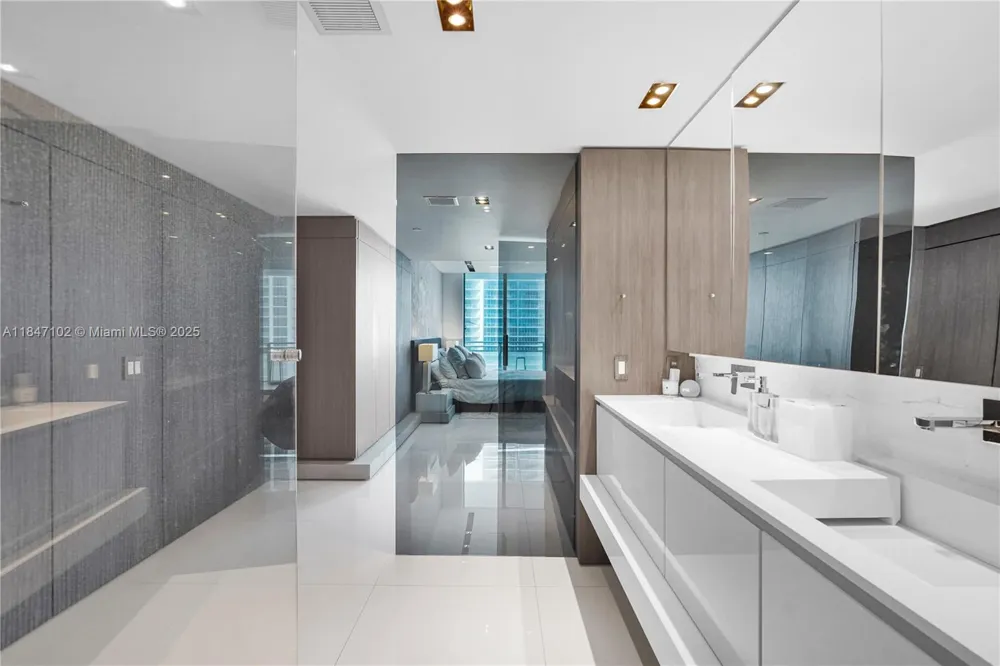 3535 S Ocean Drive #2104 Hollywood, FL 33019