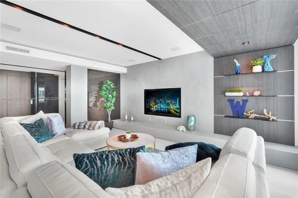 3535 S Ocean Drive #2104 Hollywood, FL 33019