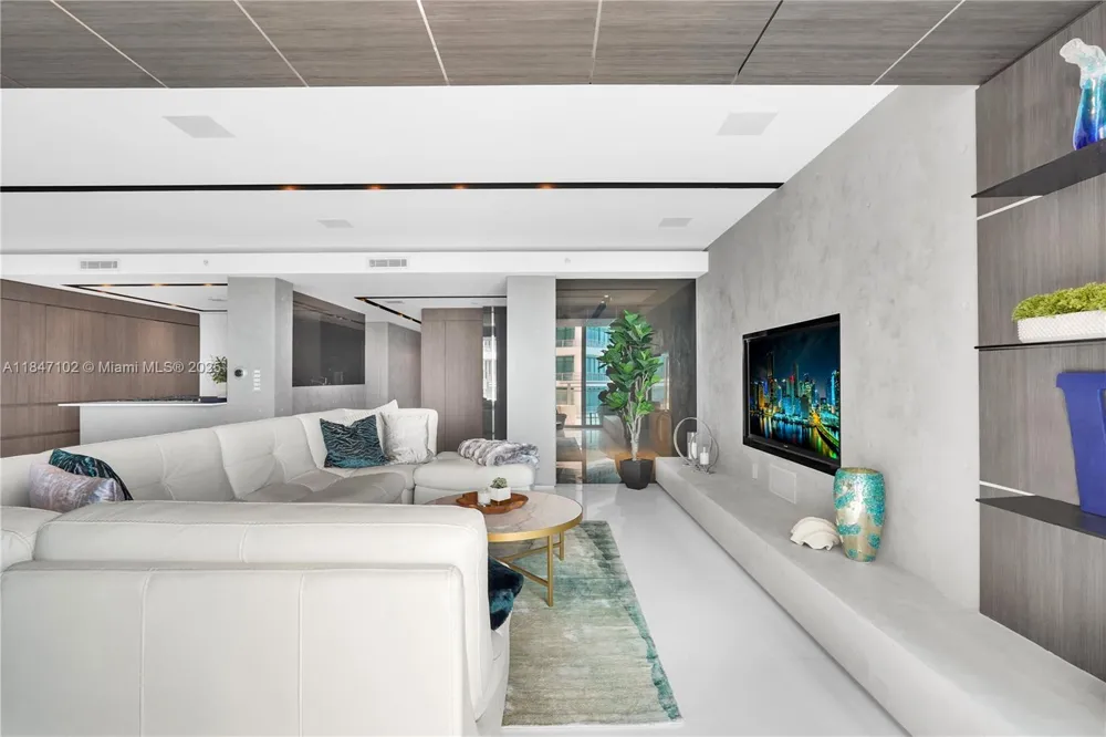 3535 S Ocean Drive #2104 Hollywood, FL 33019