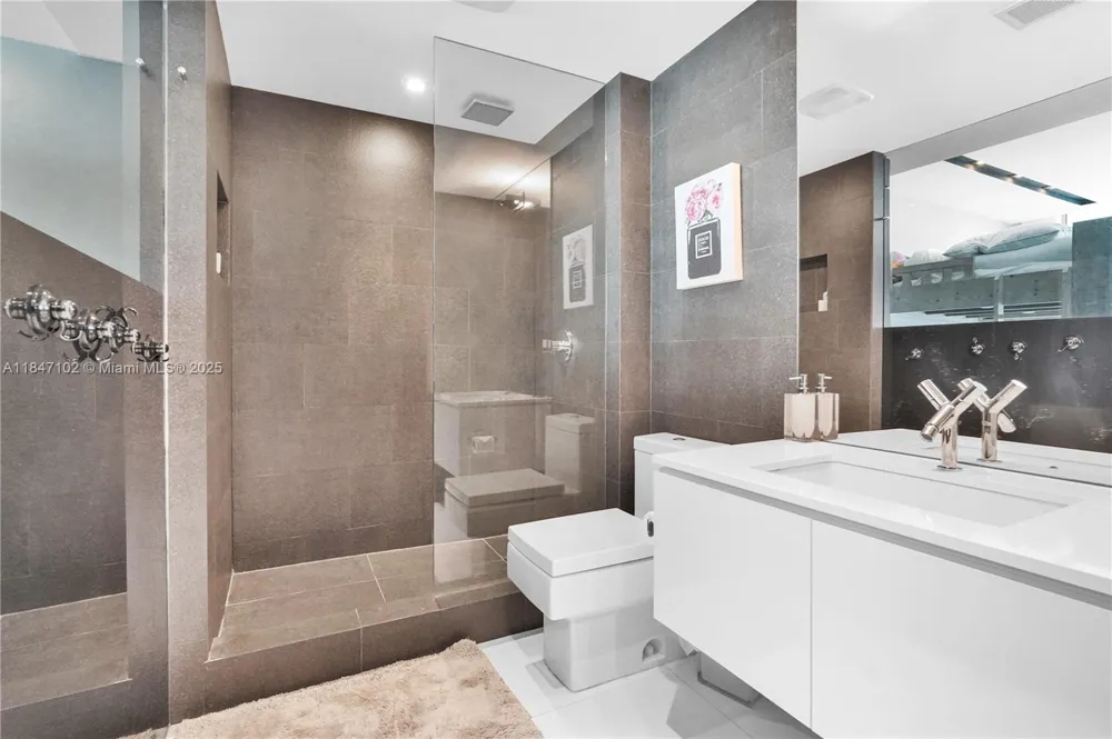 3535 S Ocean Drive #2104 Hollywood, FL 33019