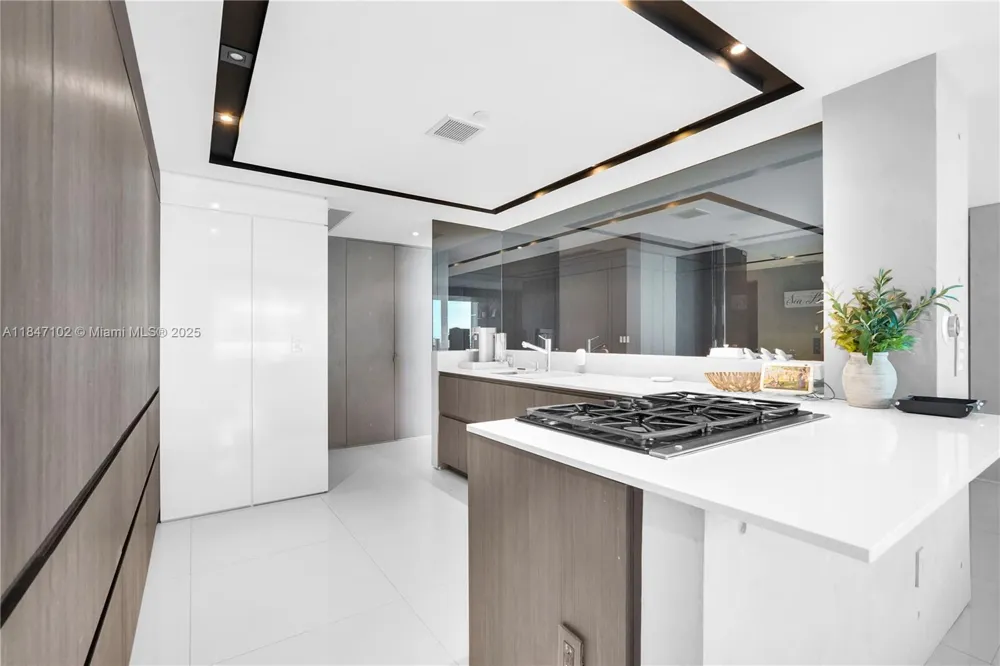 3535 S Ocean Drive #2104 Hollywood, FL 33019