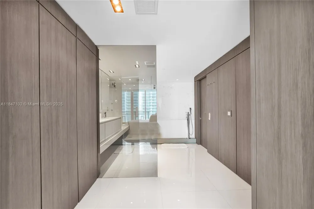 3535 S Ocean Drive #2104 Hollywood, FL 33019