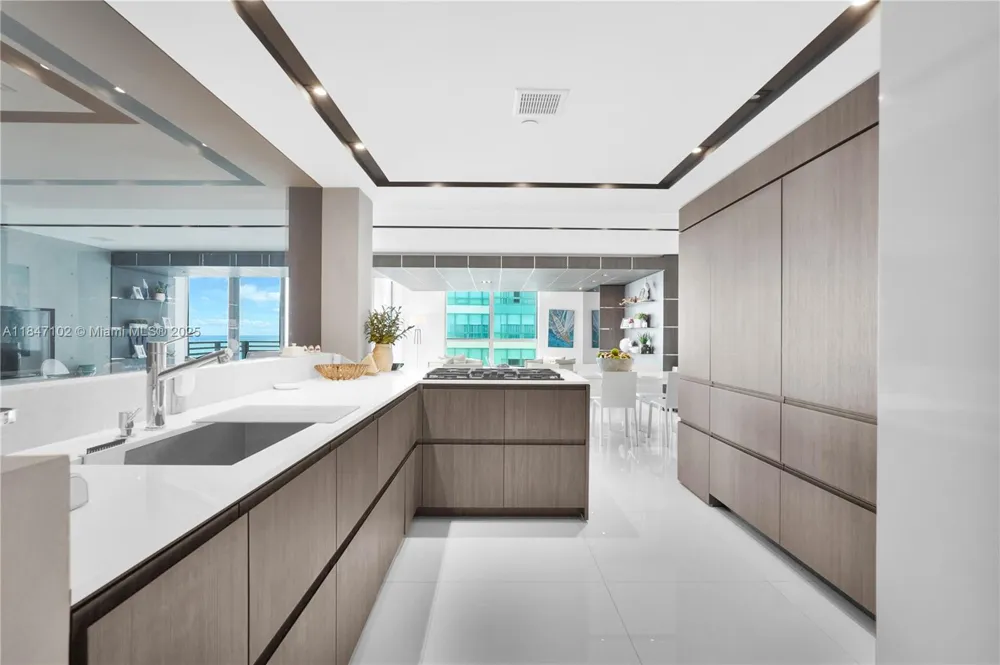 3535 S Ocean Drive #2104 Hollywood, FL 33019